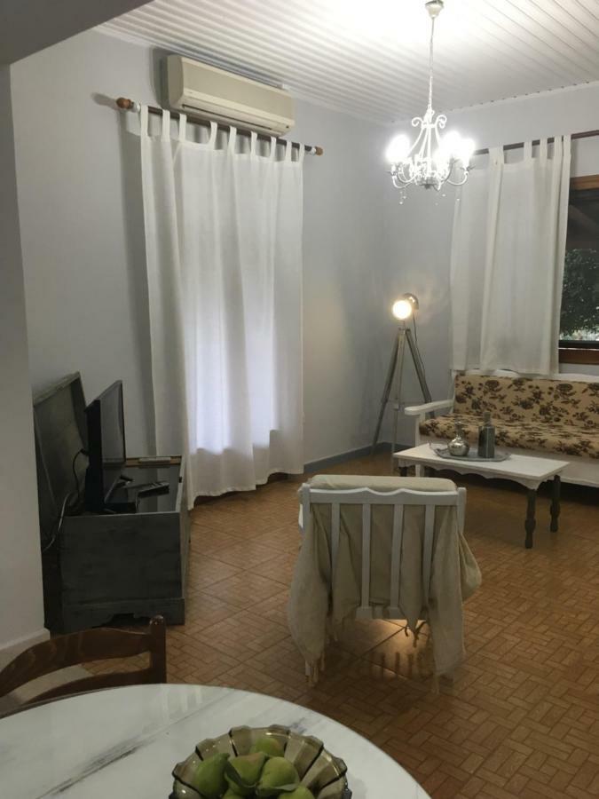 Villa Ermilia Kerveli Exterior photo